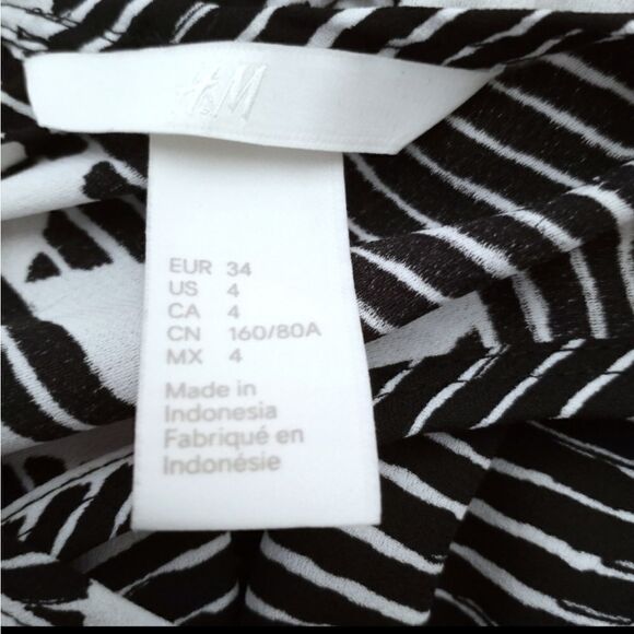 H&M BLACK & WHITE TRIBAL AZTEC MAXI DRESS SZ.4 EUC - Picture 6 of 8